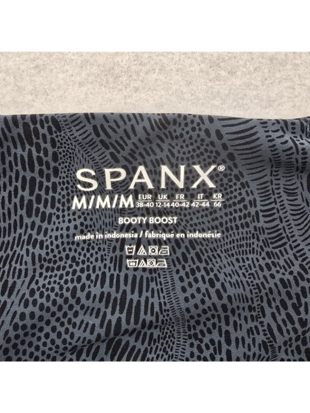 Spanx Booty Boost 7/8 Length Ankle Compression Leggings Womens Sz M Activewear - Picture 3 of 6